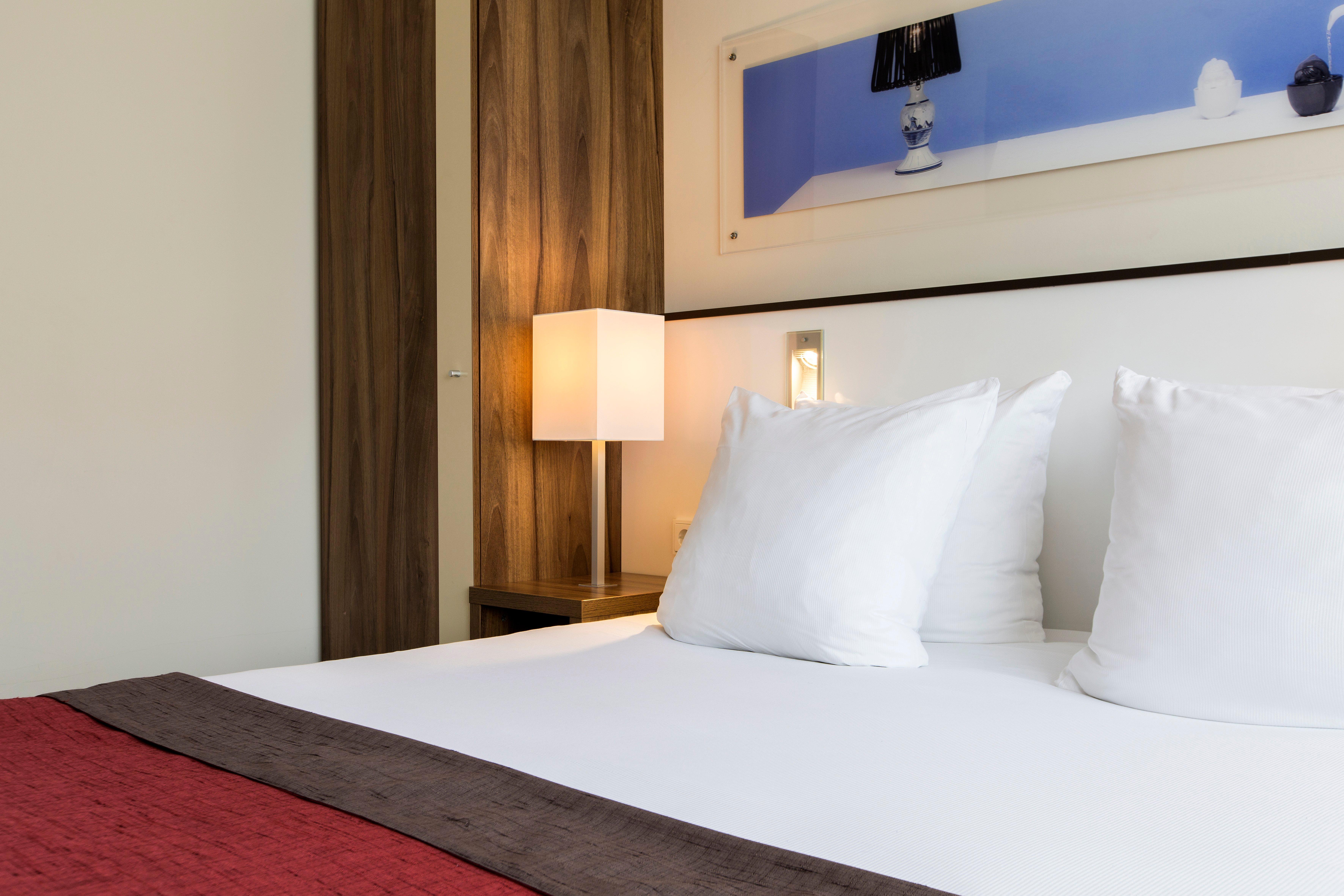 Holiday Inn Eindhoven Centre By Ihg Exterior foto