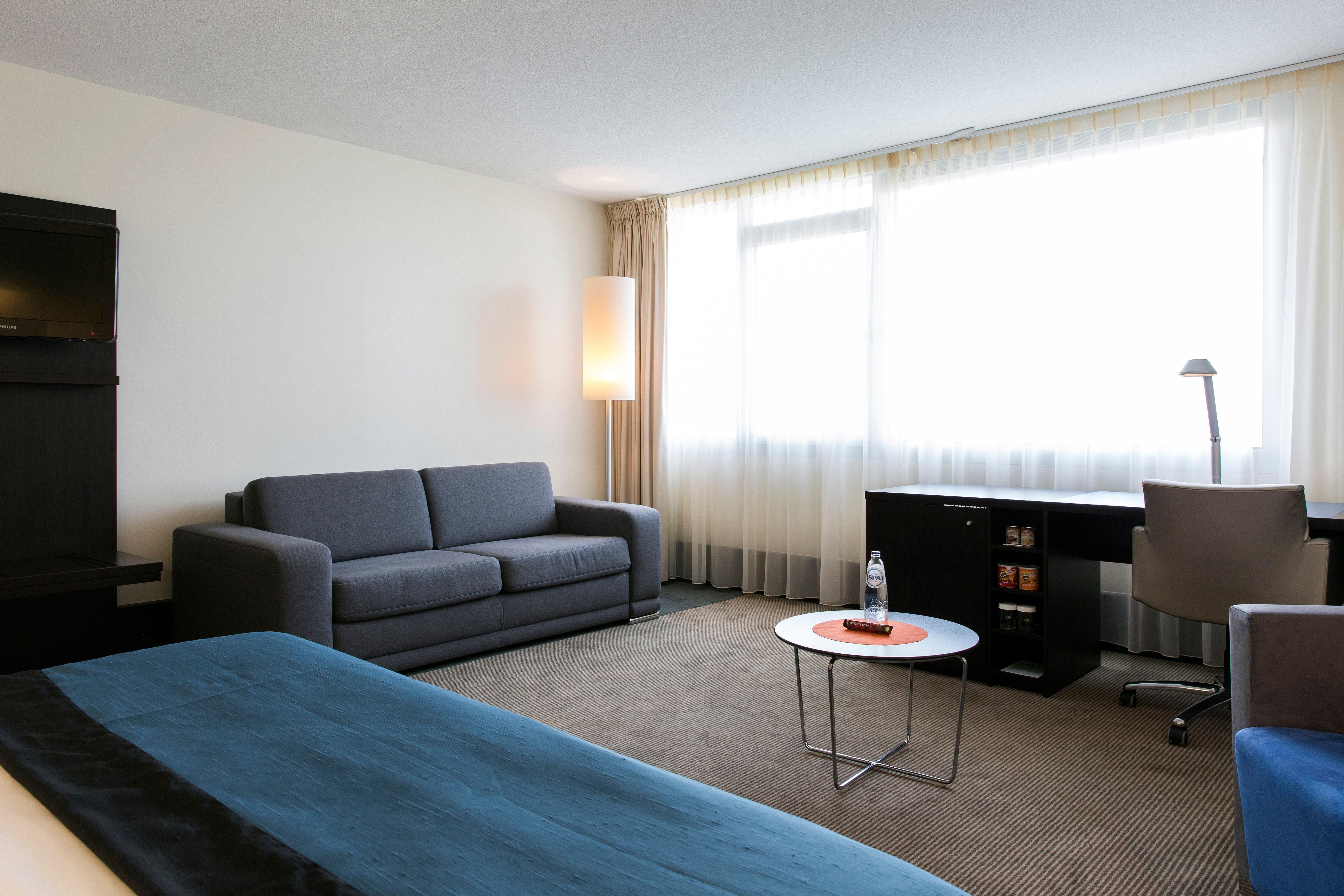Holiday Inn Eindhoven Centre By Ihg Exterior foto