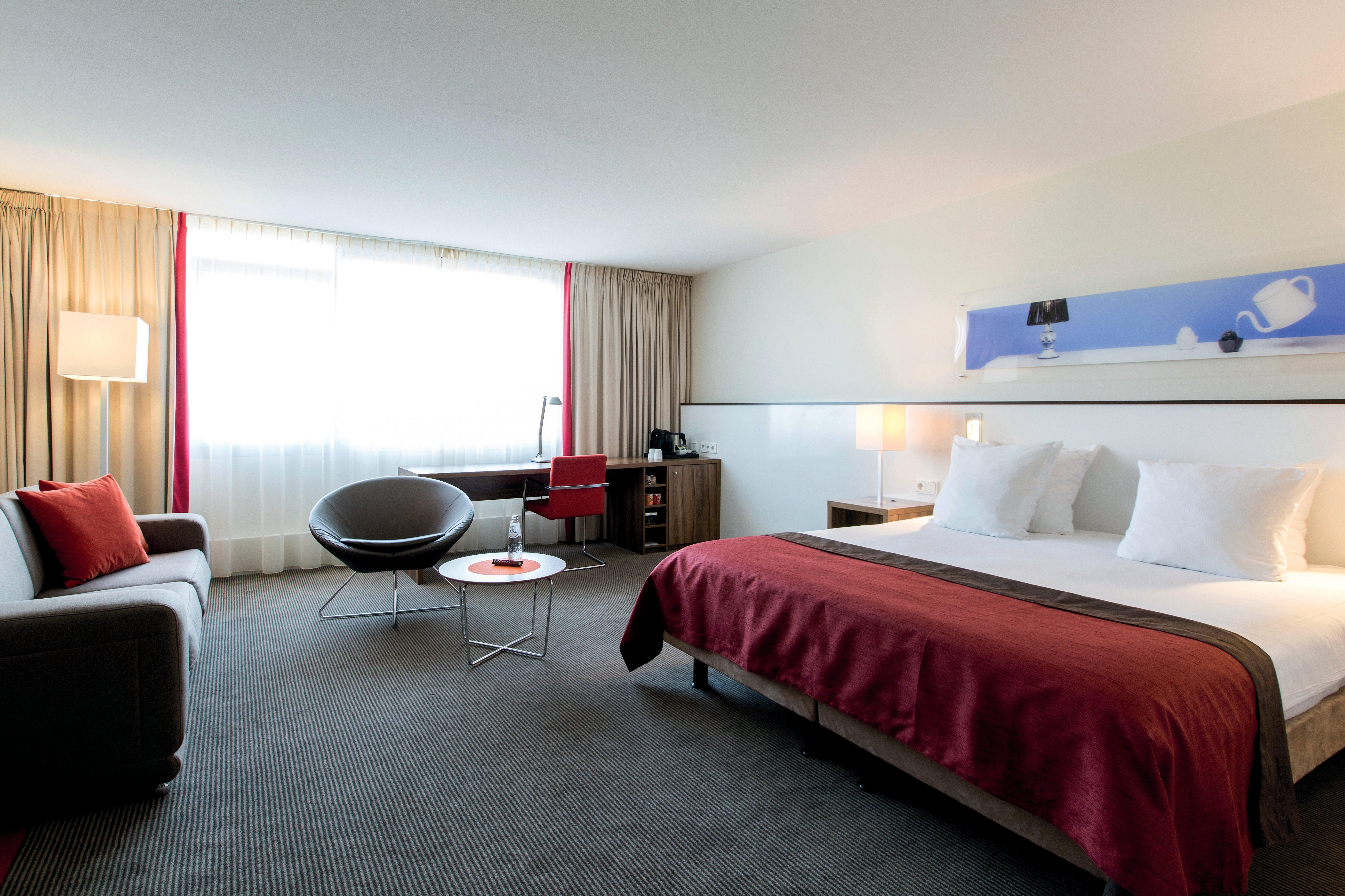 Holiday Inn Eindhoven Centre By Ihg Exterior foto