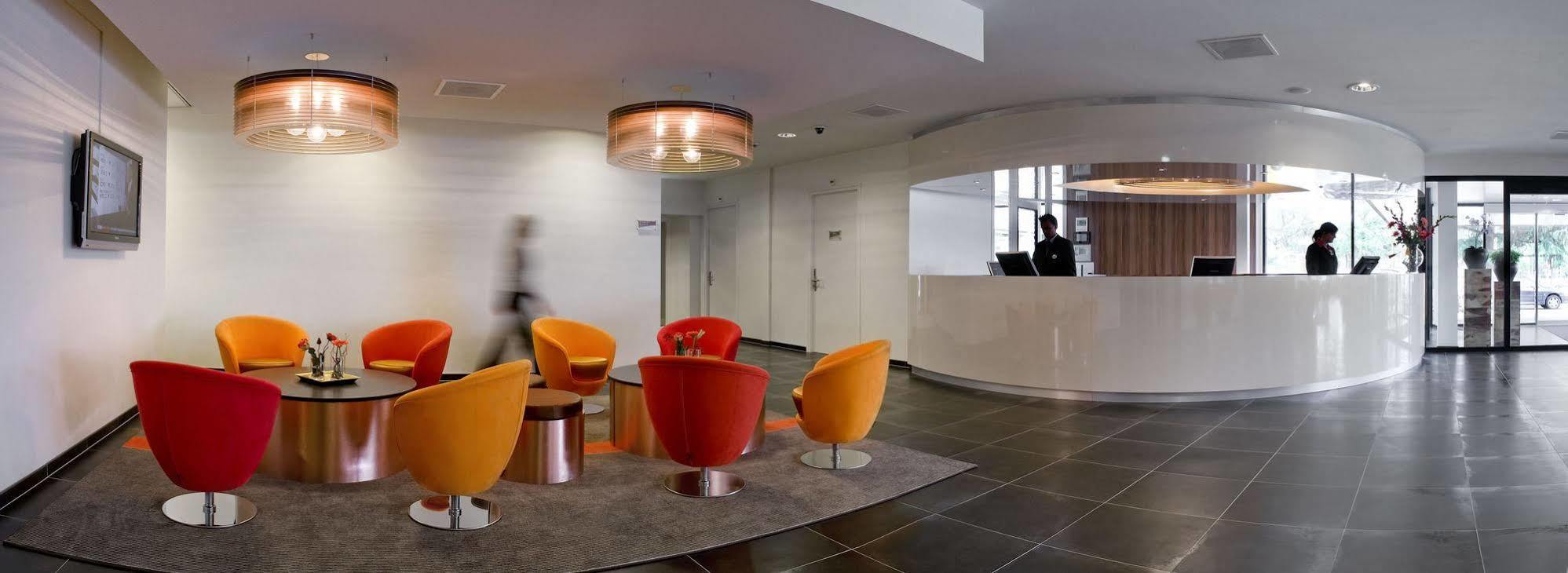 Holiday Inn Eindhoven Centre By Ihg Exterior foto